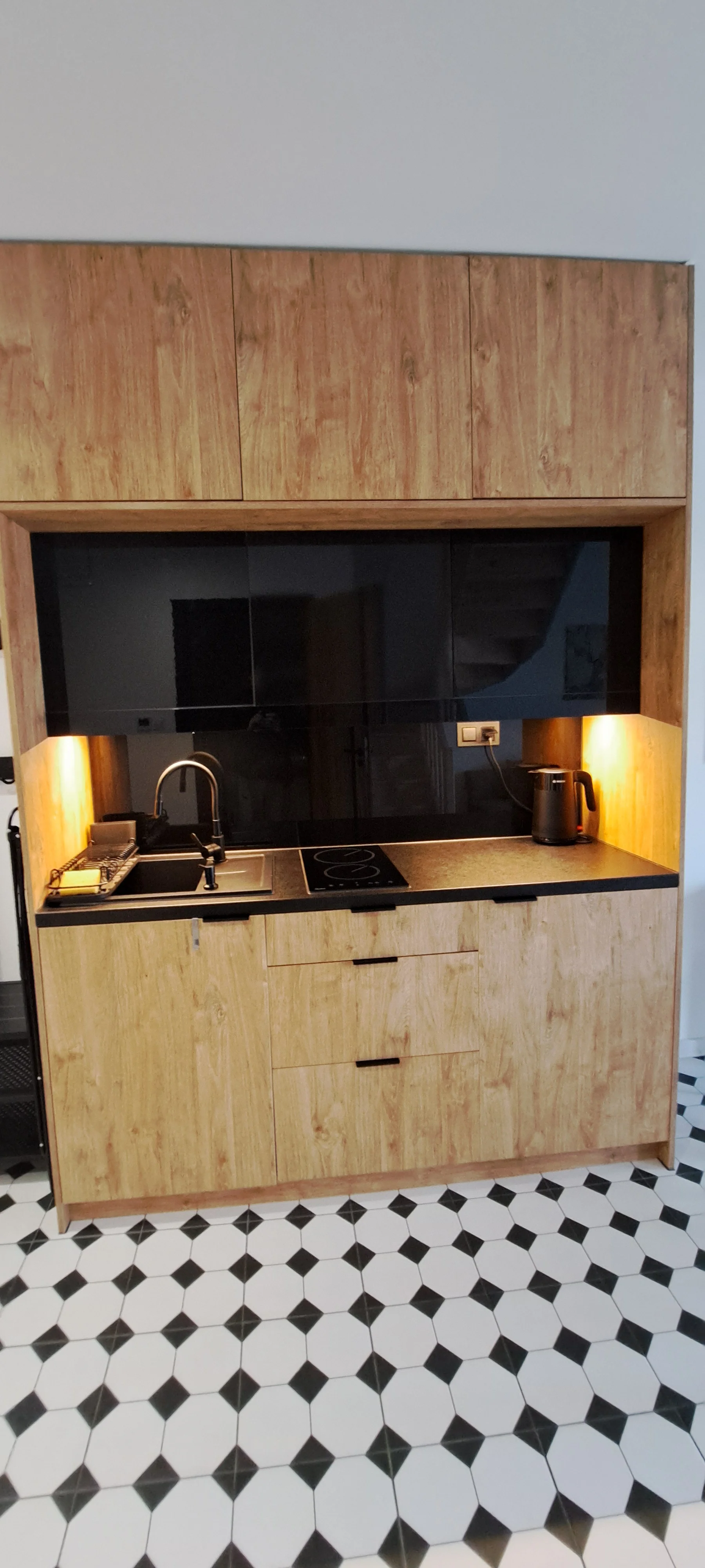 Domek pod Sosnową Górą 2, Aneks kuchenny, Wyposażenie, Ekspres, Gotowanie, Noclegi Żelazno, Kotlina Kłodzka, Góry, Sudety, Wypoczynek